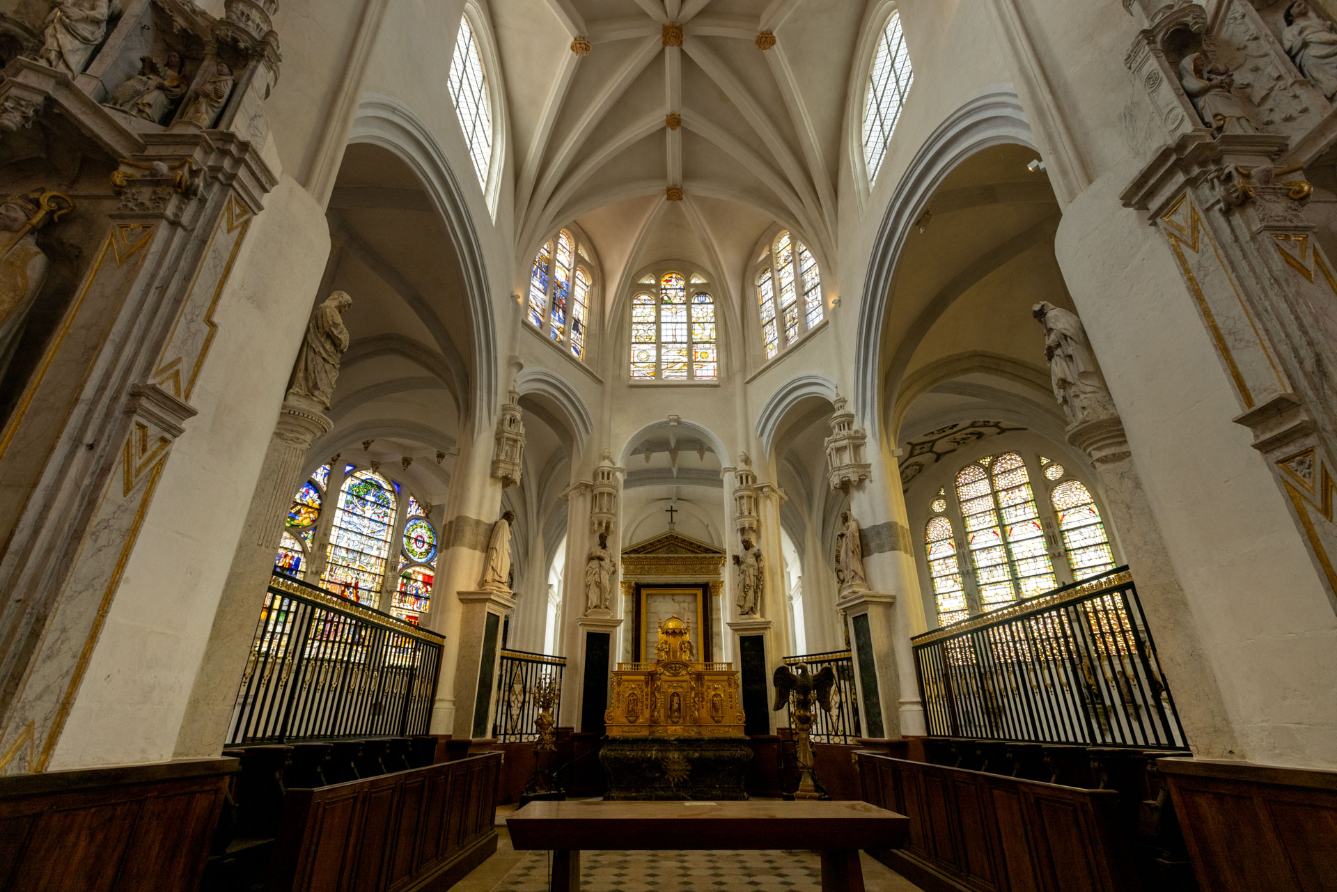 Vitraux de l'église Saint-Pierre-ès-Liens d'Ervy-Le-Châtel