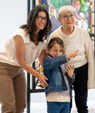 Cache-cache vitrail en famille