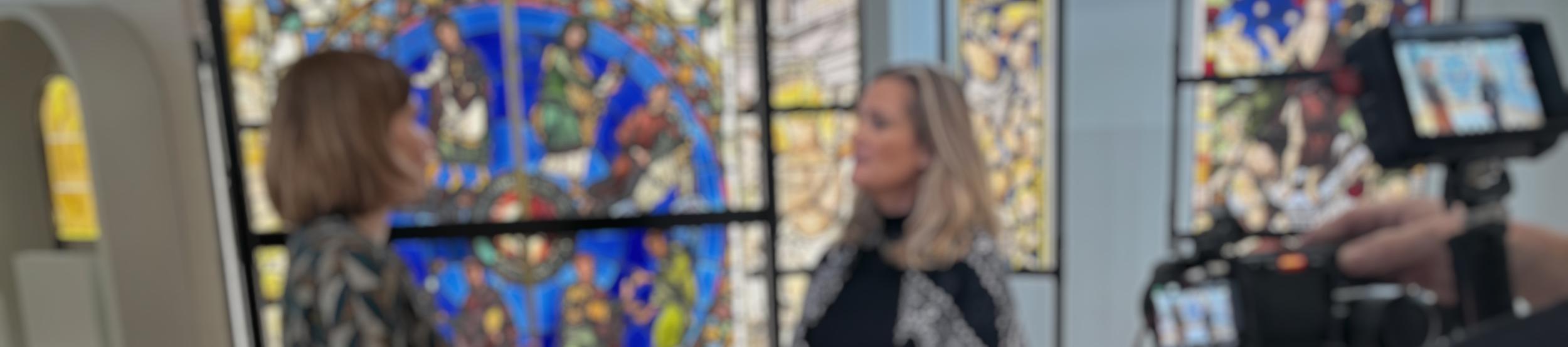 Journaliste à la Cité du Vitrail