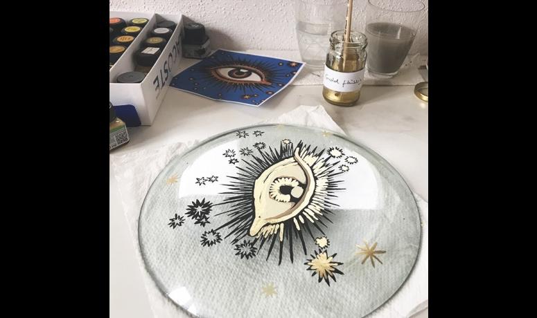 Atelier d'initiation à la peinture sous verre - Vitromusée Romont (Suisse)